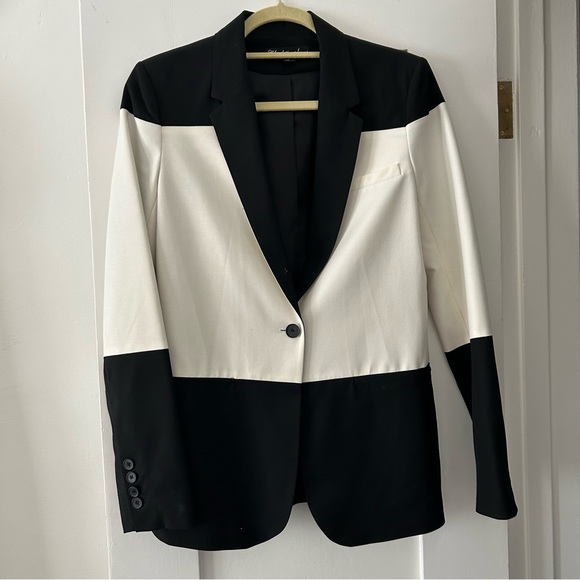 ELIZABETH & JAMES Black and White Colorblock Blazer SIZE 4 - Picture 2 of 10